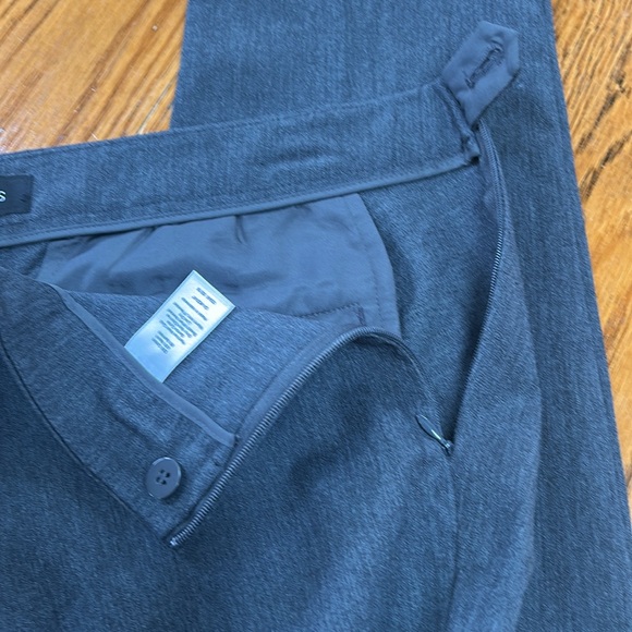 Talbots Chatham Ankle pants in gray,  Side zip. Size 12. Excellent condition. - Picture 4 of 15